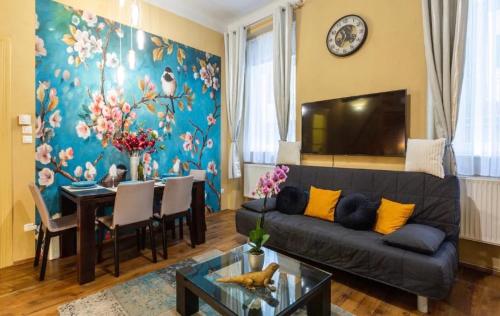 Cherry Blossom Designer Apartment in the Center With Free Parking — 4-Star Luxury Hotel in Budapest, Hungary