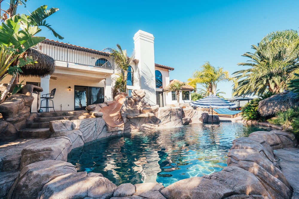 Moana by AvantStay Prvt Oasis w Scenic Views Tiki Bar & Pool w Water Slide - photo 11