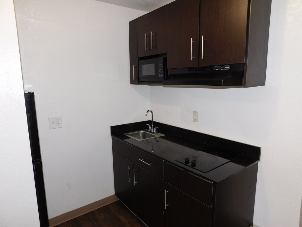 Days Inn By Wyndham Oklahoma City Nw Expressway - photo 26