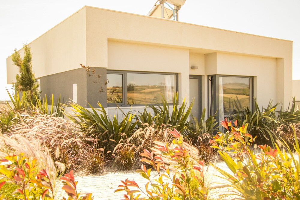 Carina Villas — 4-Star Luxury Hotel in Lourinha, Portugal