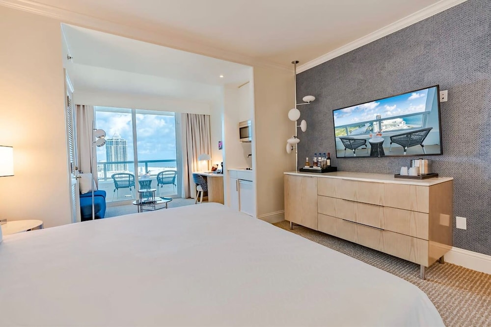 Fontainebleau Miami Beach Private Luxury Suites - photo 219