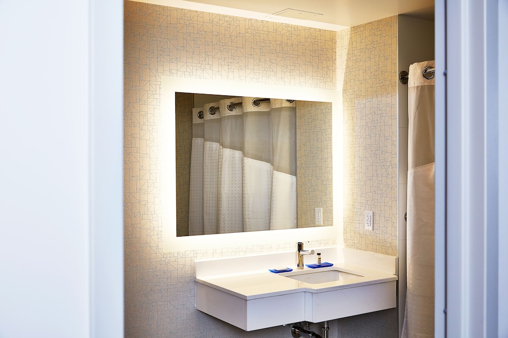 Holiday Inn Express NYC Brooklyn Sunset Park by IHG - photo 20