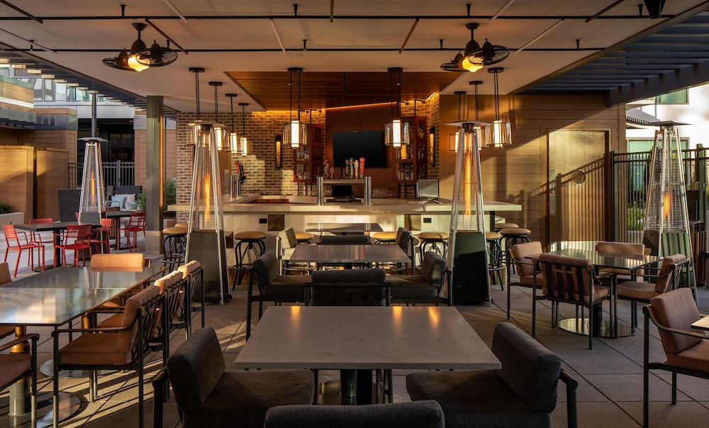 Epicurean Atlanta Autograph Collection - photo 69