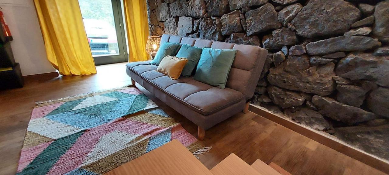 Ti Chôa Casa da Praça — 4-Star Luxury Hotel in Angra Do Heroismo, Portugal