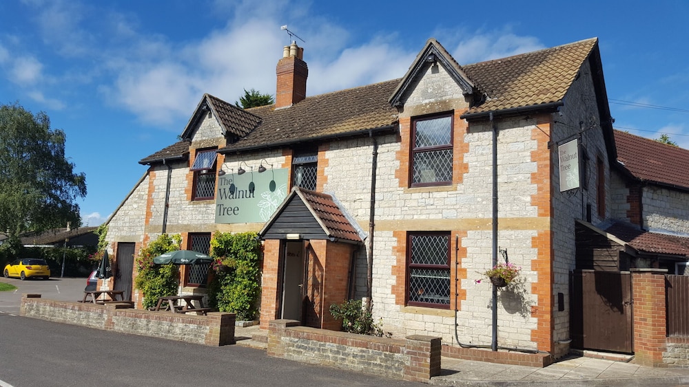 Walnut Tree Hotel in Yeovil, United Kingdom