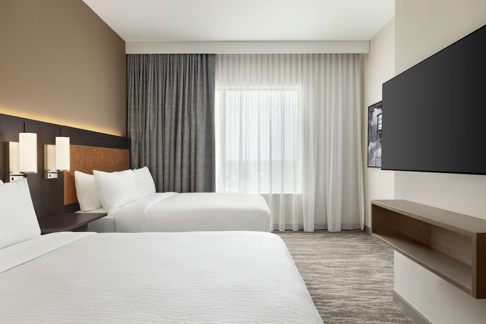 Embassy Suites by Hilton Round Rock - photo 10