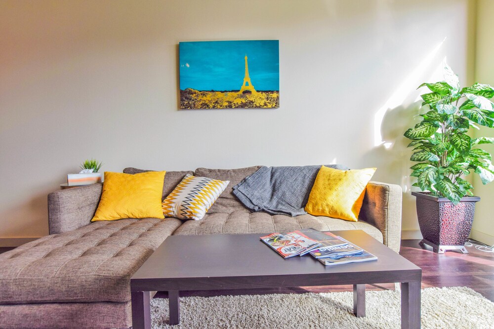 Capitol Hill Suites by Luxe Hubs - photo 52