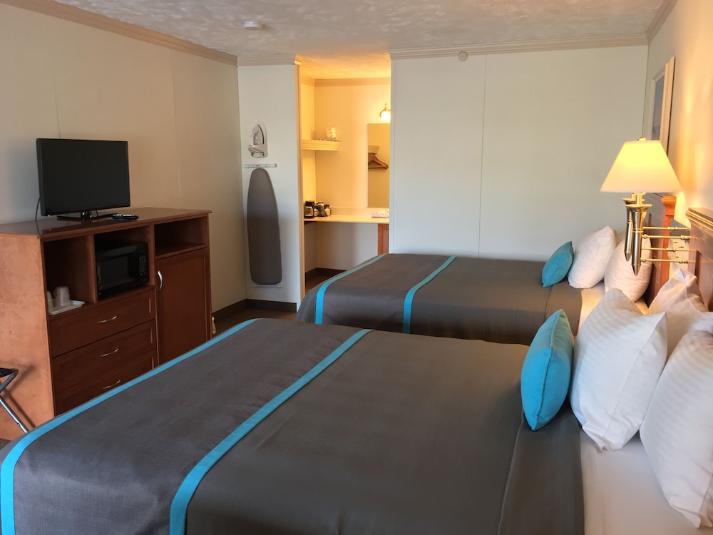 Harbor Lights Resort - photo 8