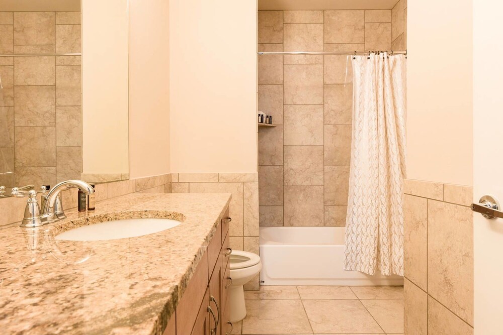 Spacious 3br 3ba Minutes From DT by Domio - photo 23
