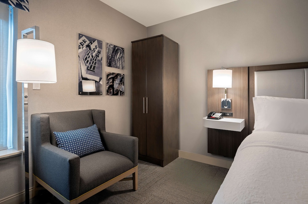 Hampton Inn by Hilton Boston Cambridge - photo 10
