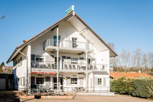 Hotel am See in Kreuzau, Germany