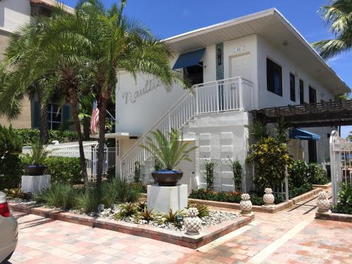 High Noon Beach Resort - photo 22