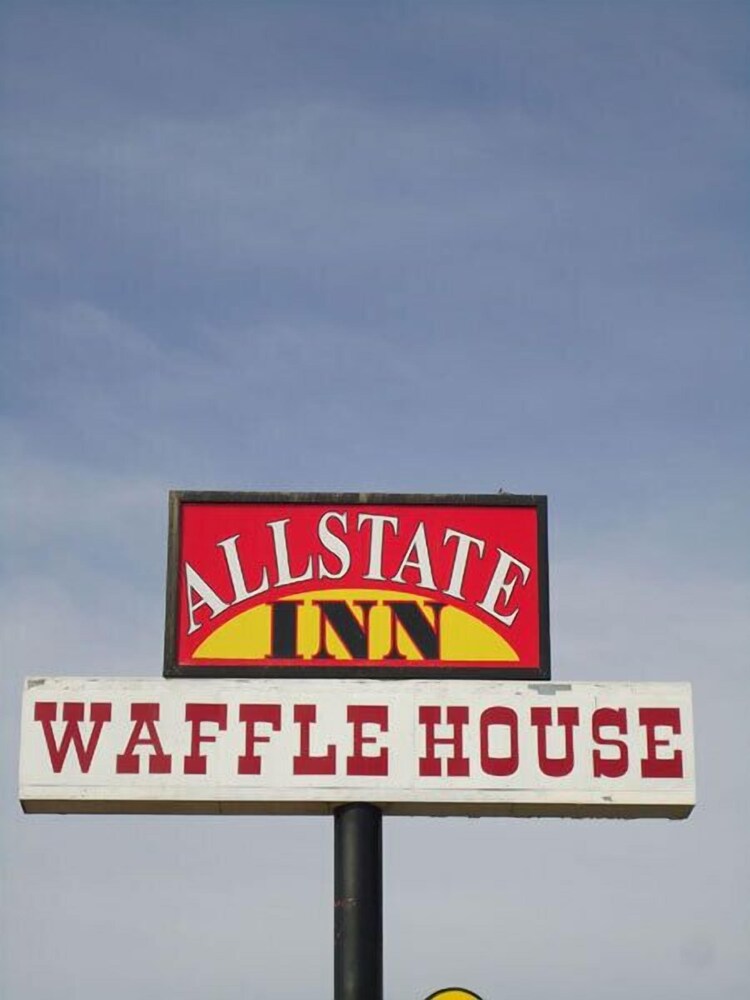 Allstate Inn Seymour - photo 16