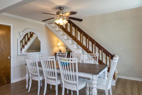 A Beach Music Paradise Too by Oak Island Accommodations - photo 15