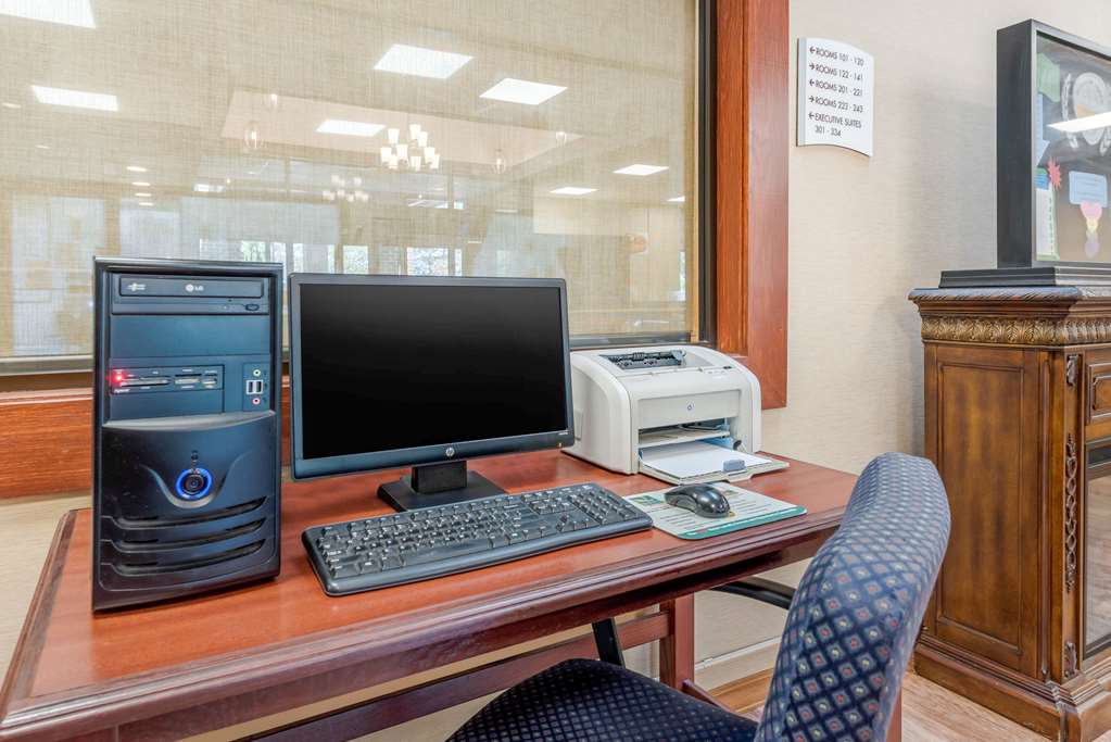 Quality Inn & Suites Zanesville City Center - photo 20