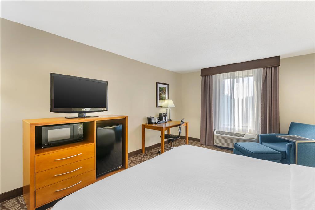Best Western Plus Richmond Hill Inn - photo 27