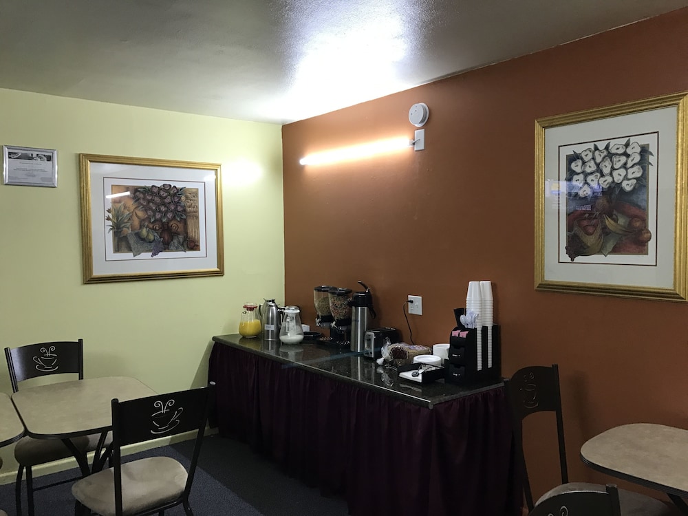 Shamrock Country Inn - photo 42