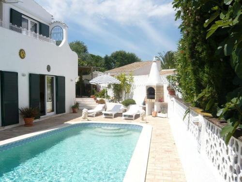 Villa Sorriso — 4-Star Luxury Hotel in Luz, Portugal
