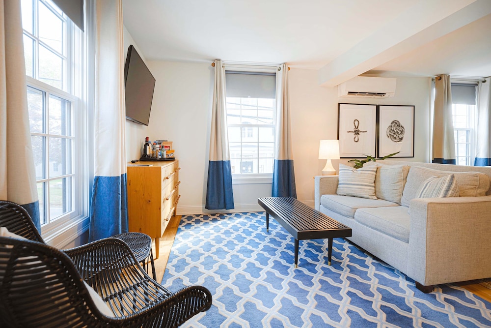 Great Island Inn: A Boutique Apartment Hotel - photo 36