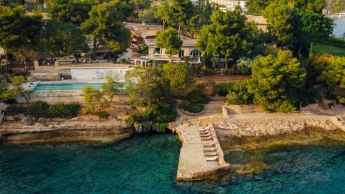 Vasiliki's Villa Beach Front and Pool — 4-Star Luxury Hotel in Porto Cheli, Greece