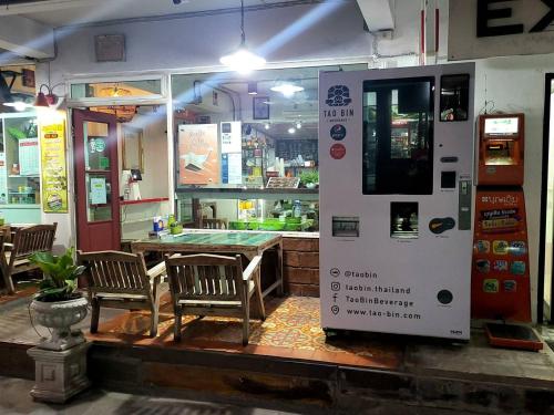Ratanawong Place 823