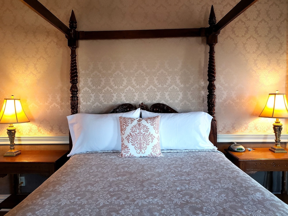 Iron Horse Hotel - photo 13