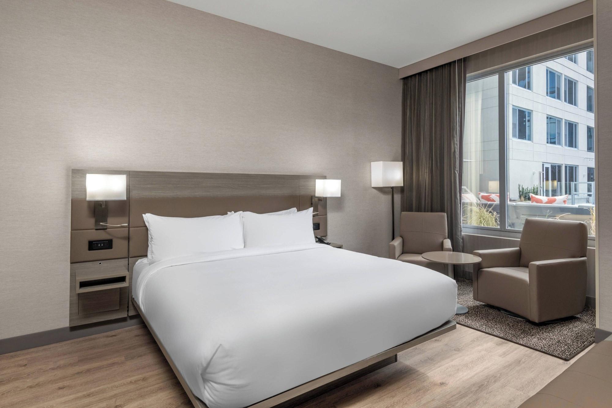 AC Hotel by Marriott Atlanta Midtown - photo 7