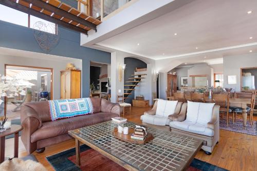 Cape Coastal Villa Blouberg Village