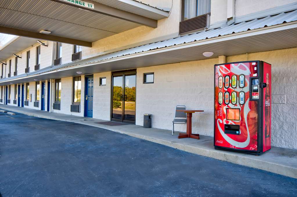 Motel 6 Jeffersonville In Louisville - photo 24