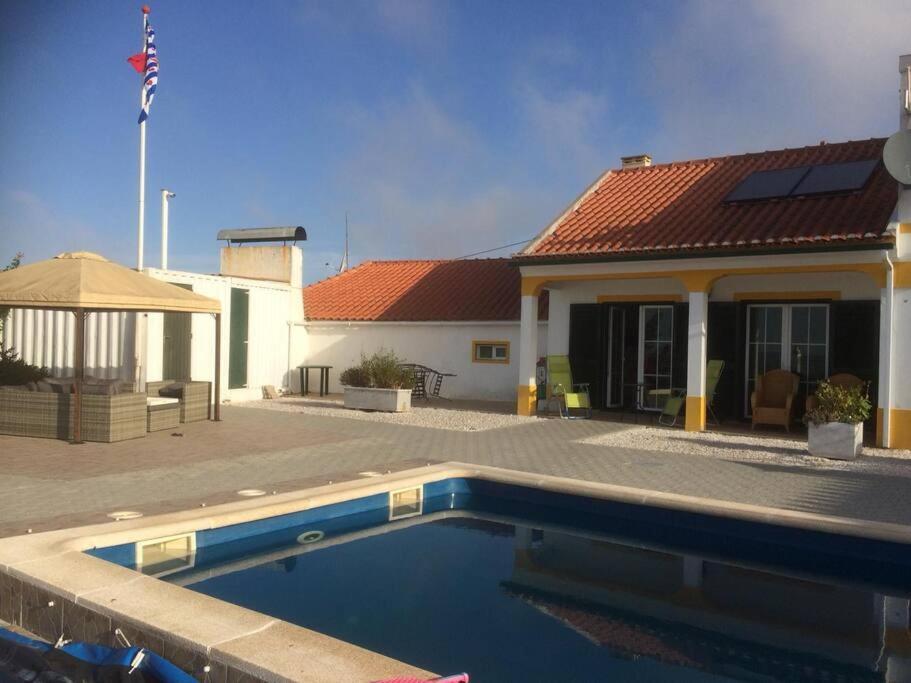 6 Persoons Woning met Zwembad. Rustig gelegen. — 4-Star Luxury Hotel in Avis, Portugal