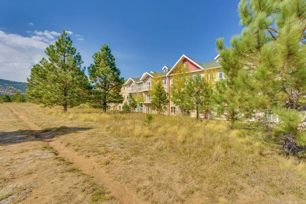 2 Mi to Angel Fire Resort Luxury Condo with Balcony - photo 11