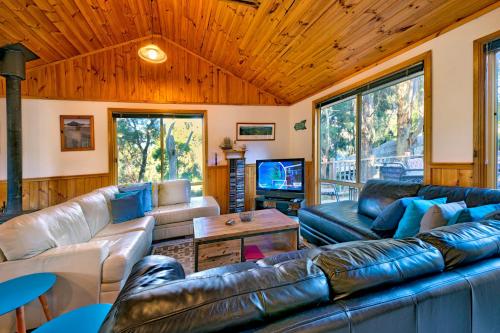 Freycinet Hideaway — 4-Star Luxury Hotel in Coles Bay, Australia