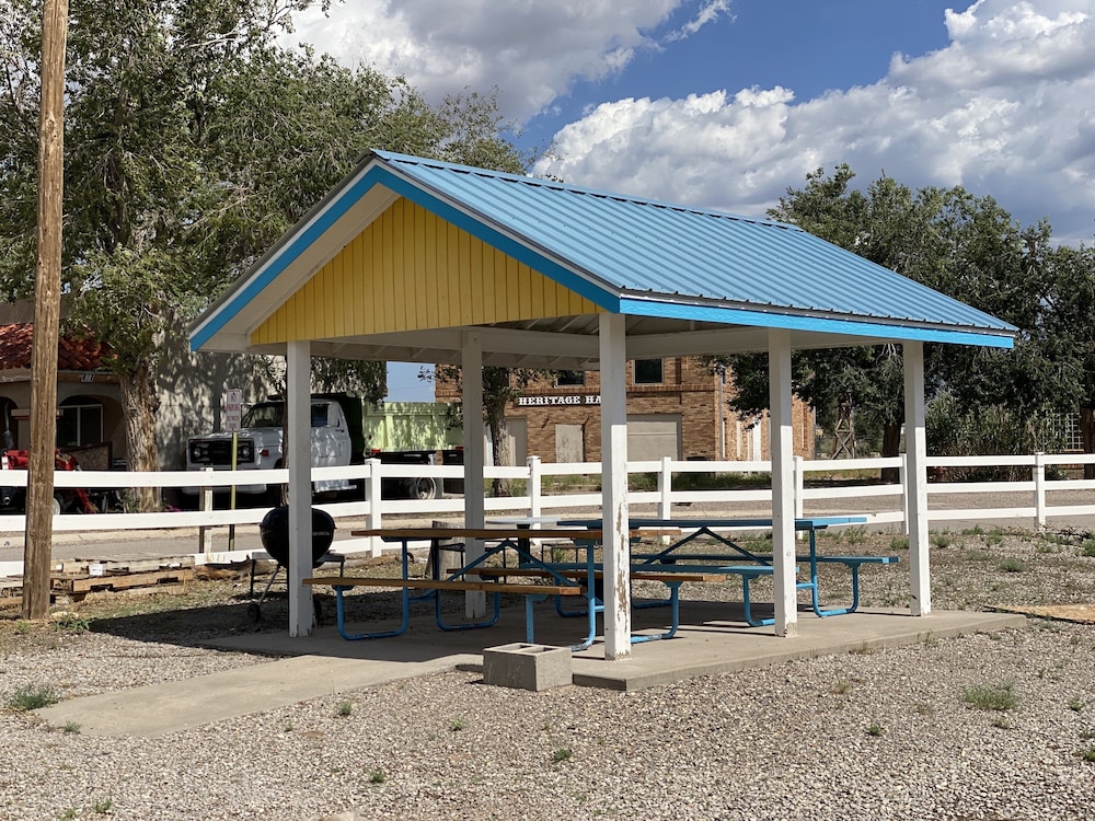 Rainbow Inn & Cottages — Carrizozo — photo 4