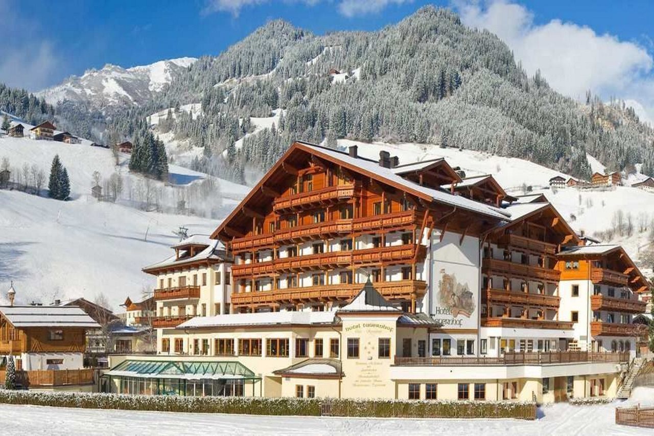 Hotel Tauernhof - carbon neutral hotel in Grossarl