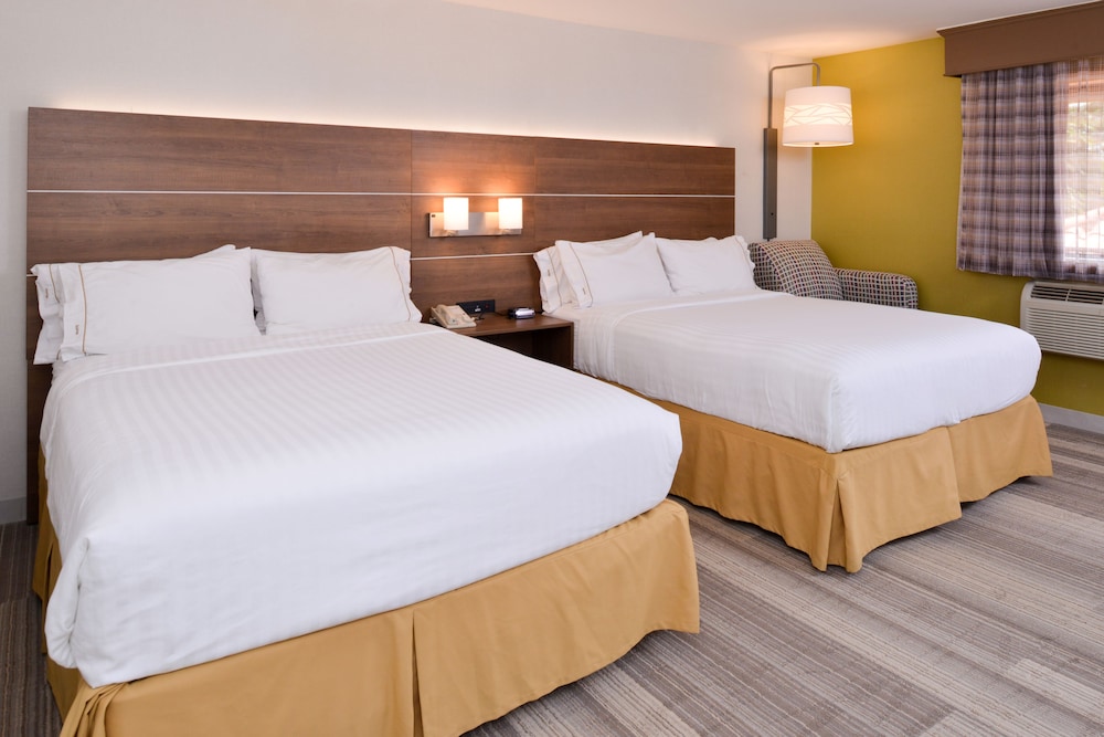 Holiday Inn Express Palm Desert by IHG - photo 9