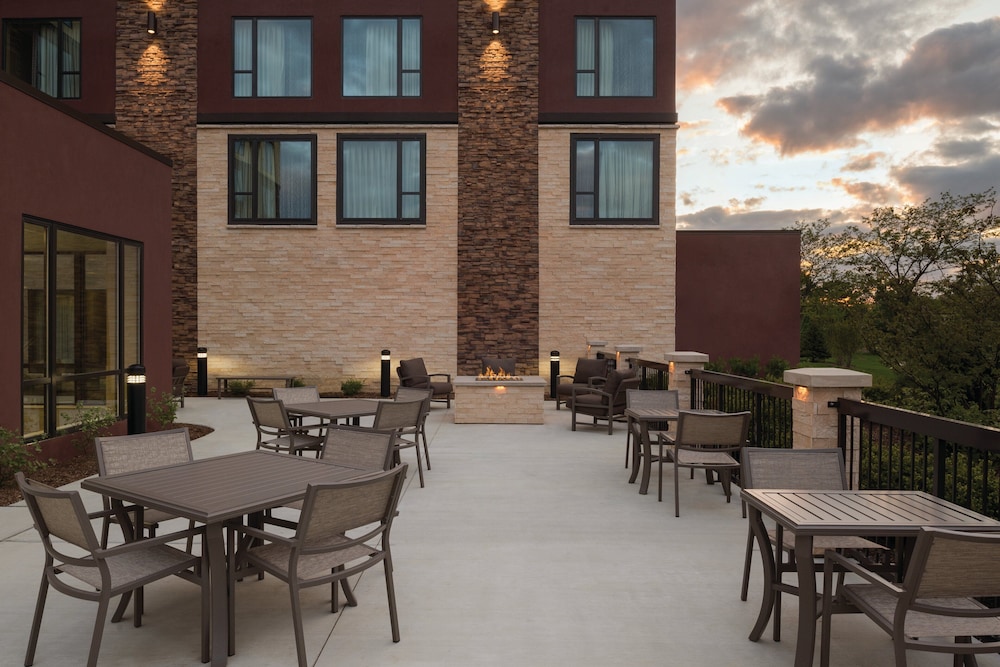 Holiday Inn Chicago Schaumburg By Ihg — Schaumburg