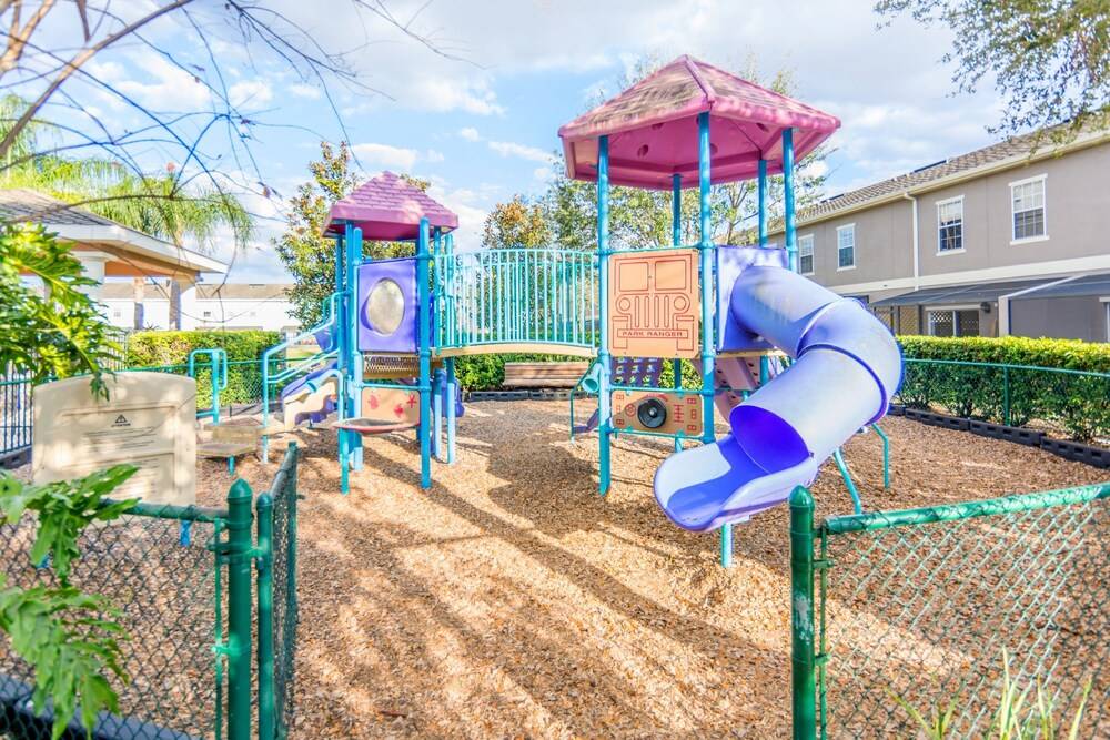 5Br 3Bath Private Townhome 13min Disney 1496ft - photo 35