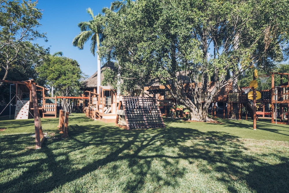Children's play area - outdoor