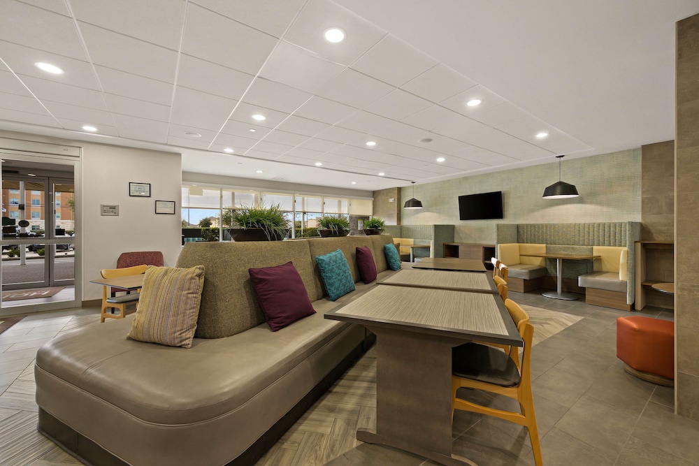 Home2 Suites by Hilton Baytown - photo 2