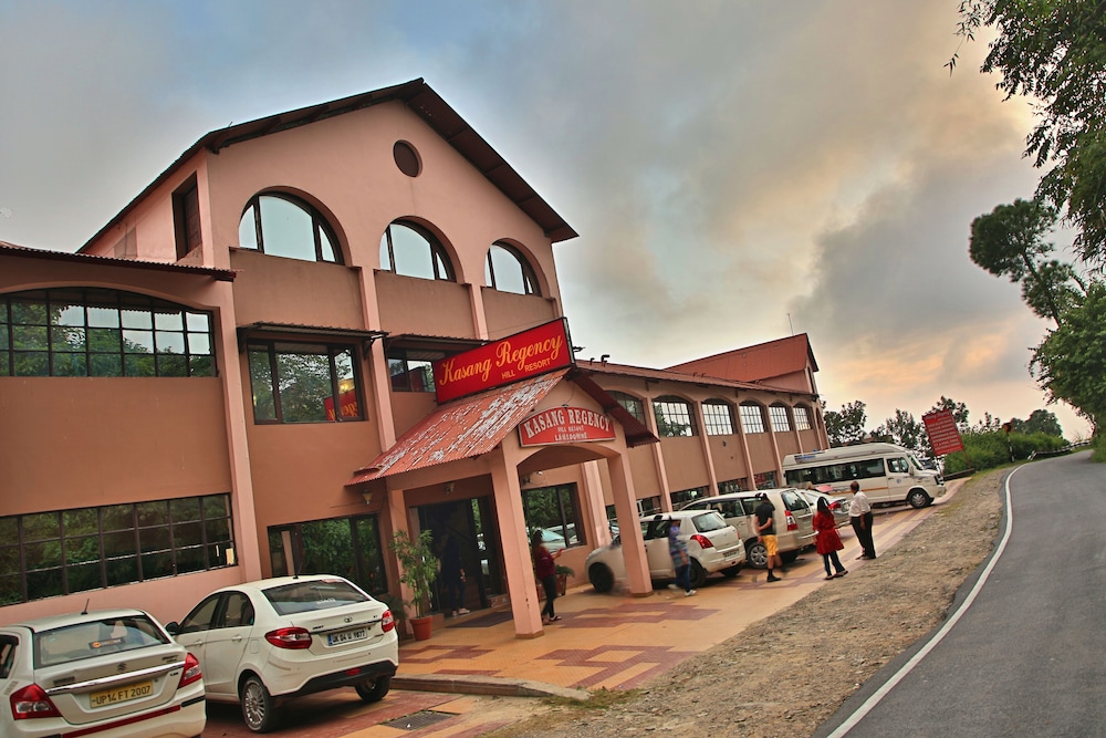 Kasang Regency Hill Resort in Lansdowne, India
