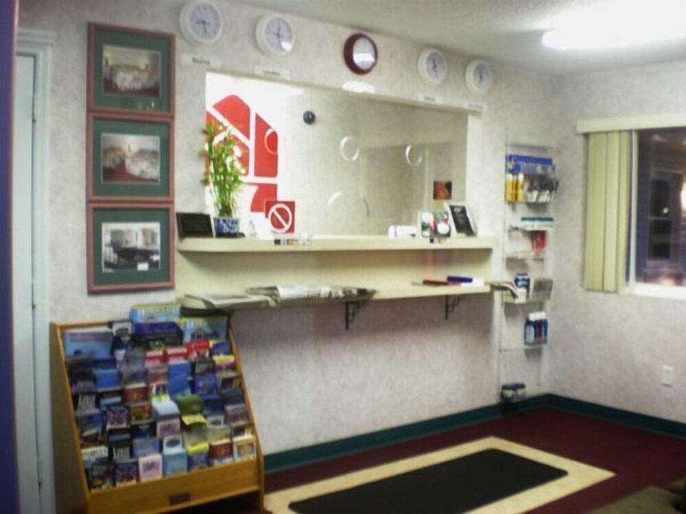 Red Carpet Inn and Suites Hammonton - photo 4