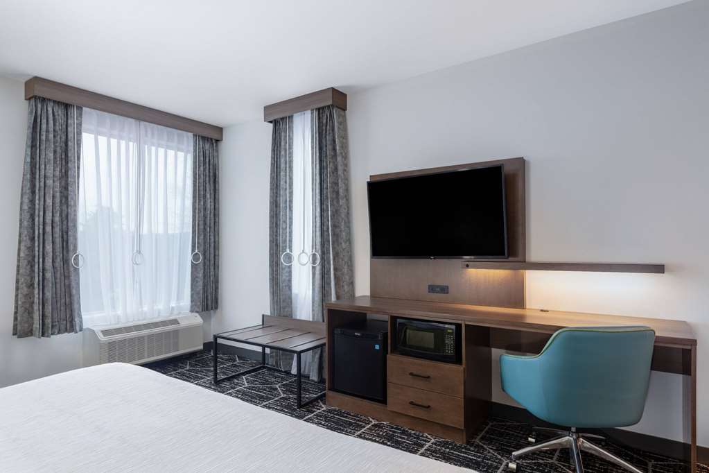 La Quinta Inn & Suites by Wyndham Centralia - photo 37