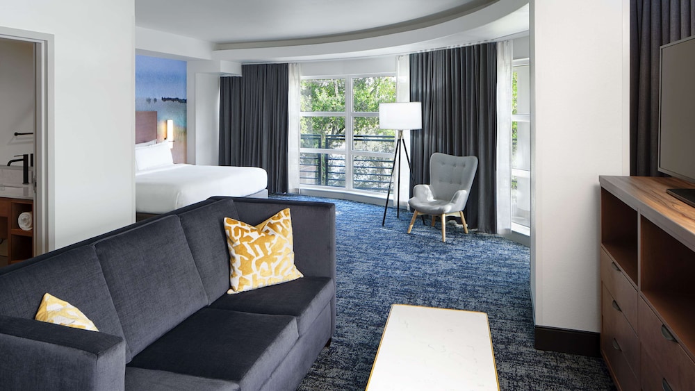 River's Edge Hotel Portland Tapestry Collection by Hilton - photo 15