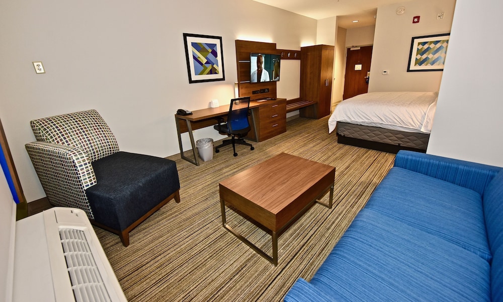 Holiday Inn Express & Suites Perryville by IHG - photo 16