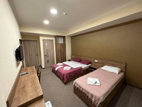 5 Rooms near 300 Aragveli metro station
