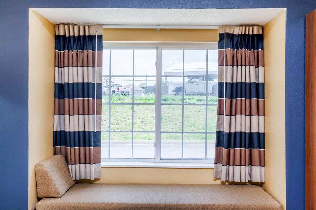 Microtel Inn & Suites by Wyndham Dickson City Scranton - photo 9