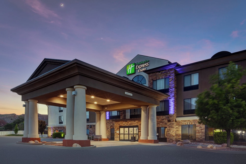 Holiday Inn Express Hotel & Suites Richfield by IHG - carbon neutral hotel in Richfield