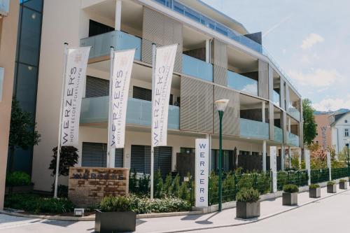Luxury Apartment Weisses Rössl Residenzen — 4-Star Luxury Hotel in Poertschach Am Woerthersee, Austria