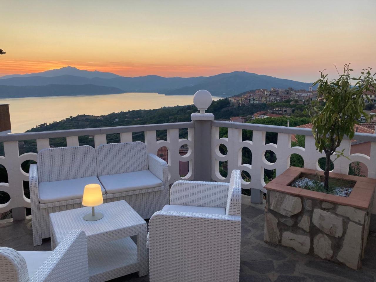 Sunset Suite — 4-Star Luxury Hotel in Capoliveri, Italy