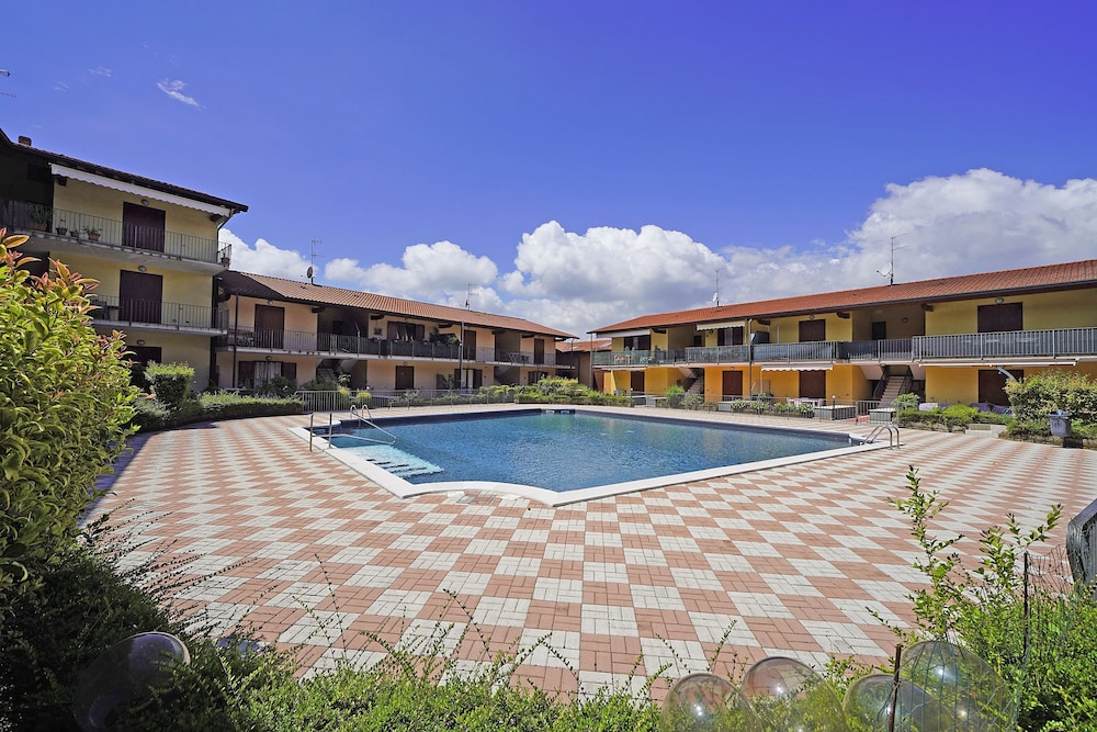Appartamento Magenta — 4-Star Luxury Hotel in Moniga Del Garda, Italy